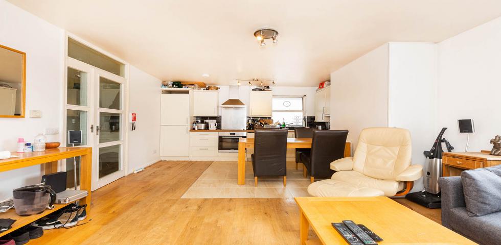 			2 Bedroom, 1 bath, 1 reception Flat			 West End Lane, WEST HAMPSTEAD